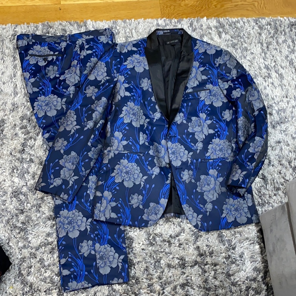 Blue Floral Suit *NEVER WORN*